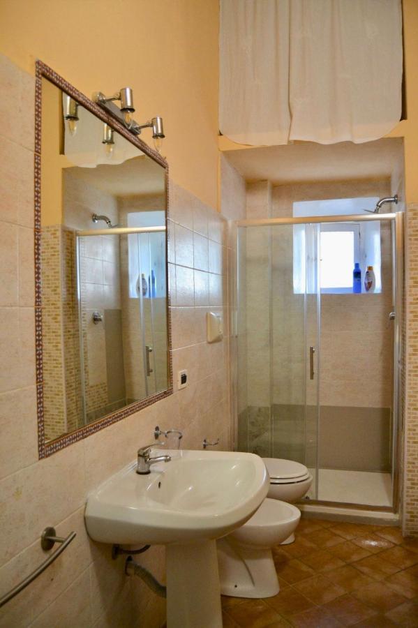 Appartamento Centro Citta Free Private Car Parking Ливорно Экстерьер фото